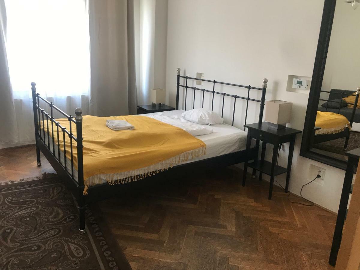 Funci Dancing 6 Apartment Prague Extérieur photo