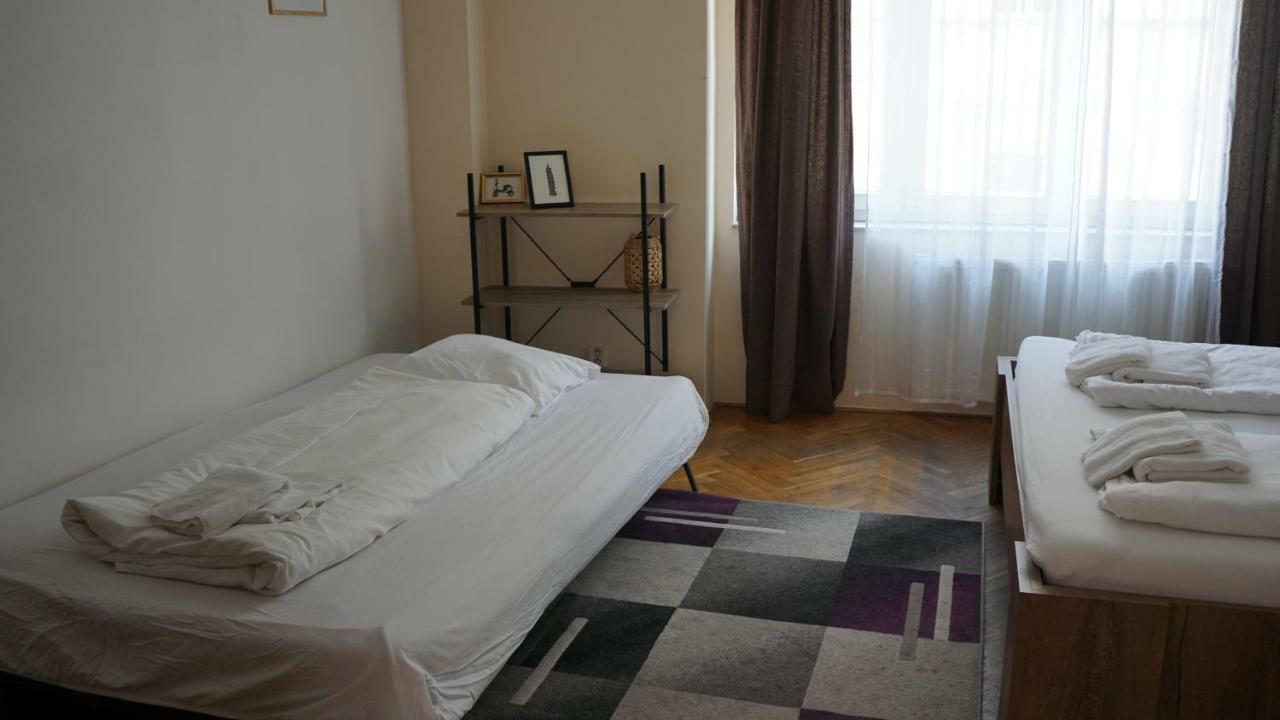 Funci Dancing 6 Apartment Prague Extérieur photo