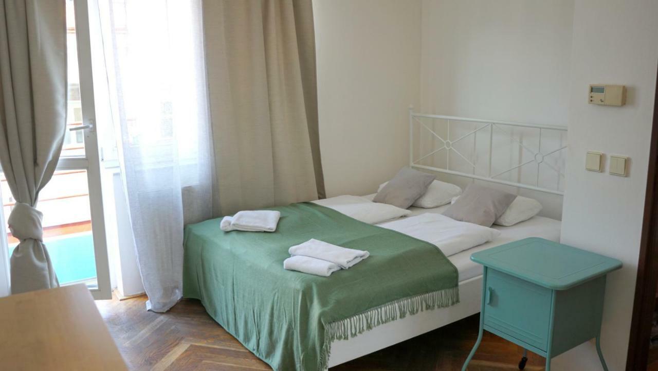 Funci Dancing 6 Apartment Prague Extérieur photo